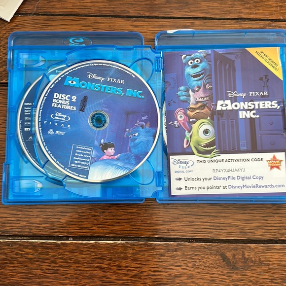 Blu-Ray Collections of Disney Pixar Monsters Inc and Monsters University - Picture 6 of 10